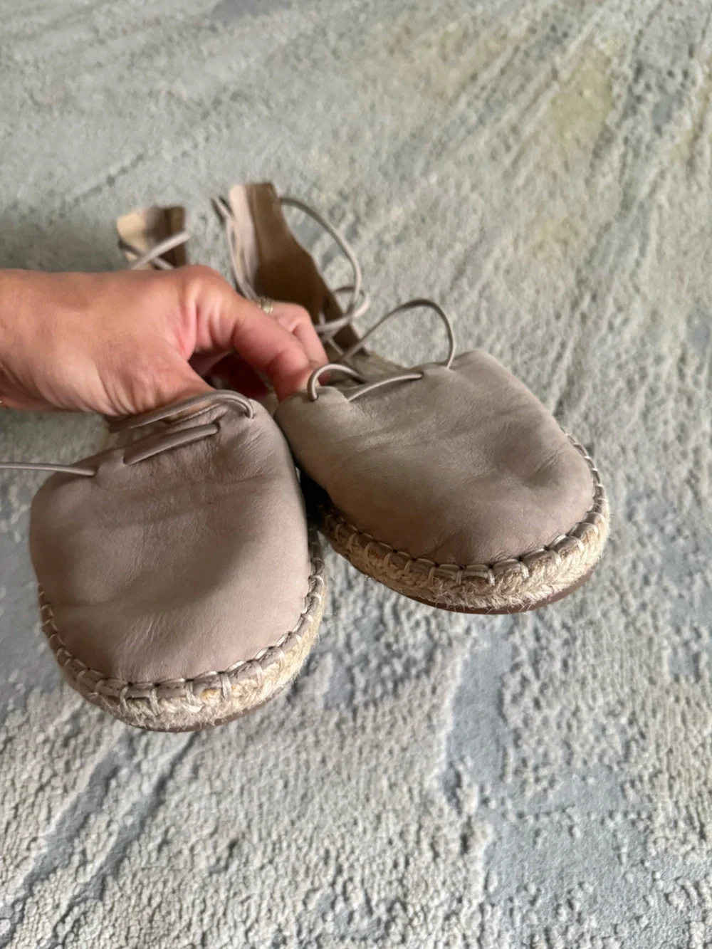 Eileen Fisher Espadrille strappy leather shoes nude neutral  closed toe 8.5
